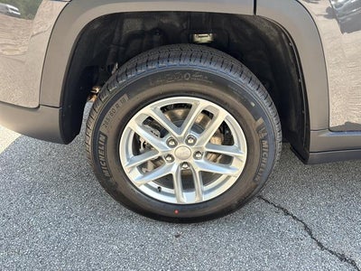 2026 Jeep Grand Cherokee GRAND CHEROKEE LAREDO X 4X4