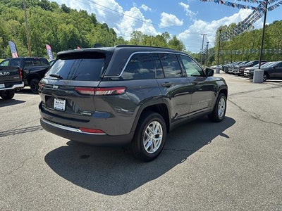2026 Jeep Grand Cherokee GRAND CHEROKEE LAREDO X 4X4