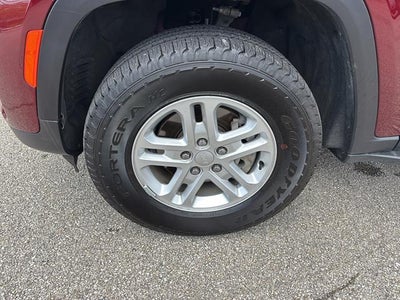 2025 Jeep Grand Cherokee Laredo 4x4