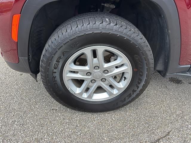 2025 Jeep Grand Cherokee Laredo 4x4