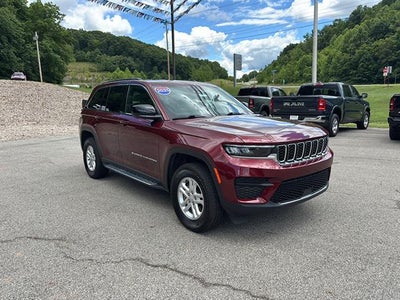 2025 Jeep Grand Cherokee Laredo 4x4