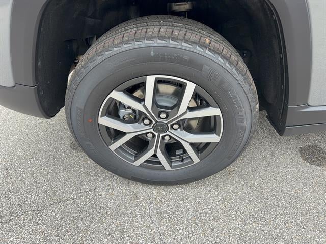 2027 Jeep Grand Cherokee GRAND CHEROKEE LAREDO X 4X4
