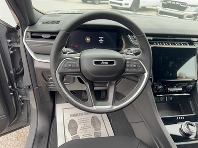 2027 Jeep Grand Cherokee GRAND CHEROKEE LAREDO X 4X4