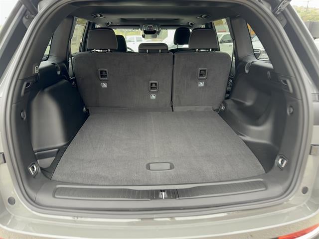 2027 Jeep Grand Cherokee GRAND CHEROKEE LAREDO X 4X4