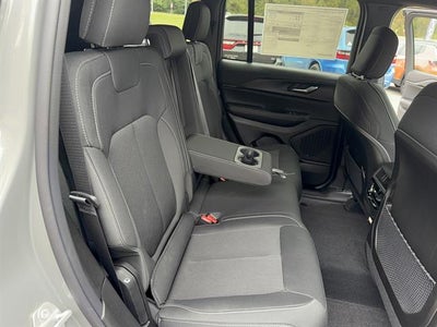 2027 Jeep Grand Cherokee GRAND CHEROKEE LAREDO X 4X4