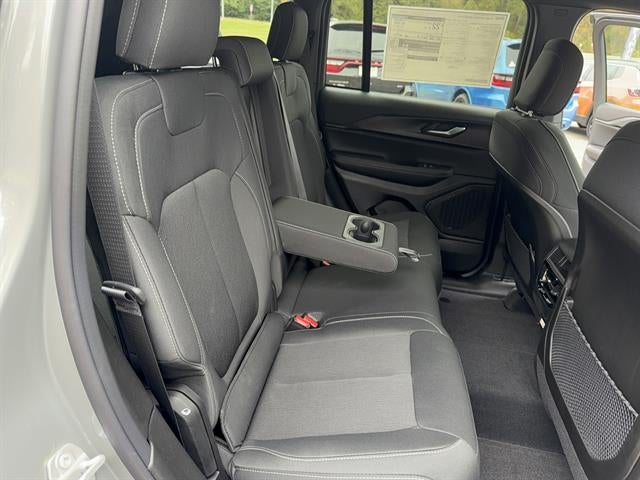 2027 Jeep Grand Cherokee GRAND CHEROKEE LAREDO X 4X4