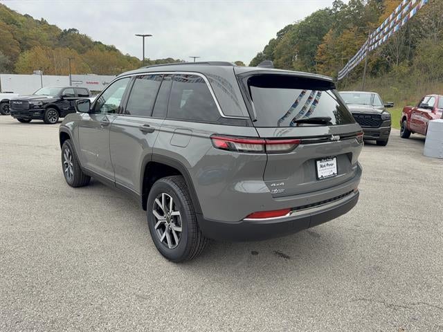 2027 Jeep Grand Cherokee GRAND CHEROKEE LAREDO X 4X4