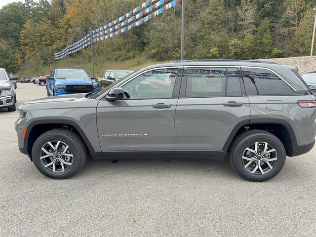 2027 Jeep Grand Cherokee GRAND CHEROKEE LAREDO X 4X4