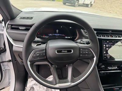 2025 Jeep Grand Cherokee GRAND CHEROKEE LAREDO 4X4