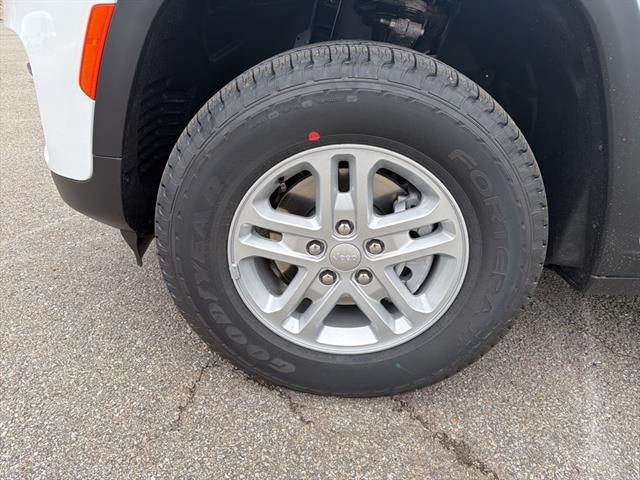 2025 Jeep Grand Cherokee GRAND CHEROKEE LAREDO 4X4