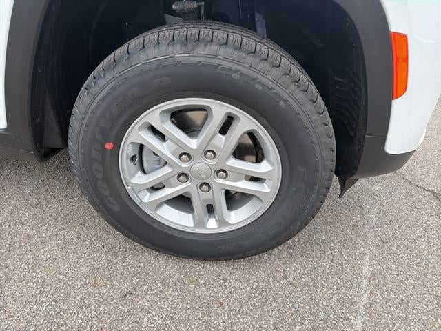 2025 Jeep Grand Cherokee GRAND CHEROKEE LAREDO 4X4