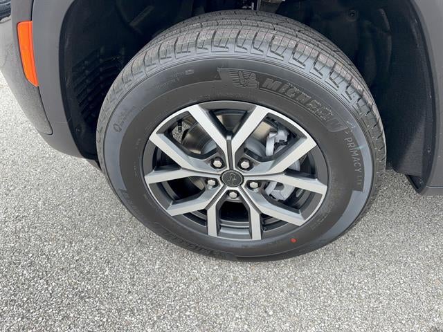 2027 Jeep Grand Cherokee GRAND CHEROKEE LAREDO 4X4