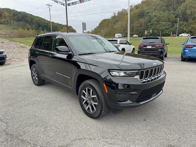 2027 Jeep Grand Cherokee GRAND CHEROKEE LAREDO 4X4