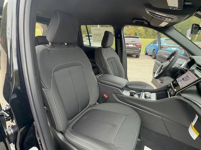 2027 Jeep Grand Cherokee GRAND CHEROKEE LAREDO 4X4
