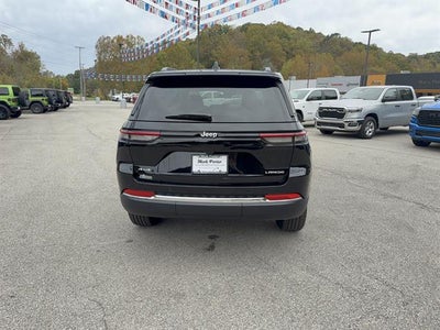 2027 Jeep Grand Cherokee GRAND CHEROKEE LAREDO 4X4