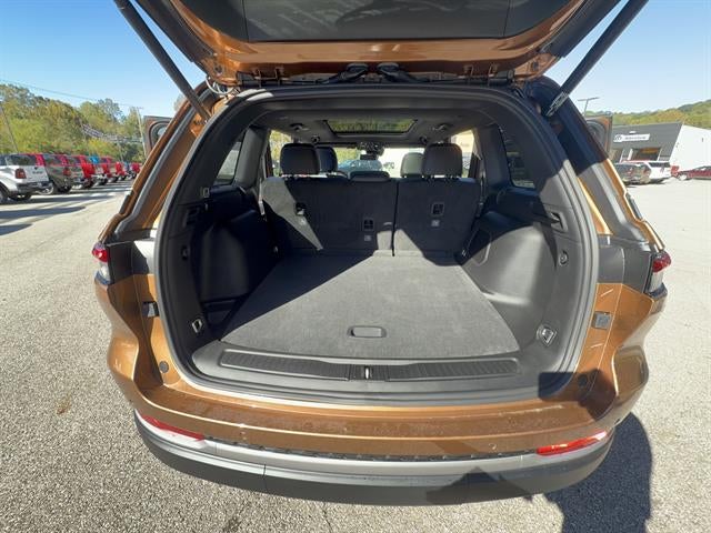 2027 Jeep Grand Cherokee GRAND CHEROKEE LIMITED 4X4