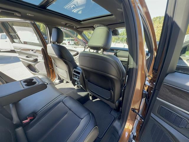 2027 Jeep Grand Cherokee GRAND CHEROKEE LIMITED 4X4