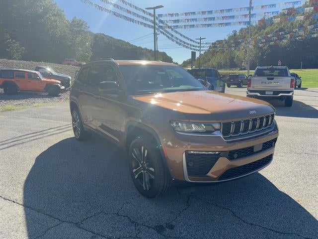 2027 Jeep Grand Cherokee GRAND CHEROKEE LIMITED 4X4