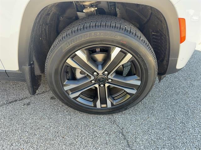 2027 Jeep Grand Cherokee GRAND CHEROKEE LIMITED 4X4