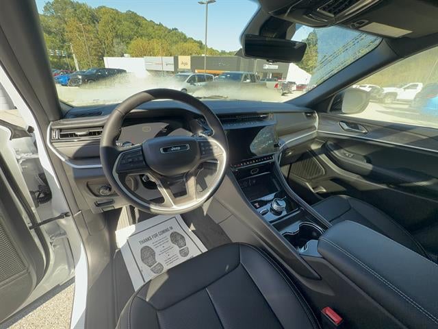 2027 Jeep Grand Cherokee GRAND CHEROKEE LIMITED 4X4