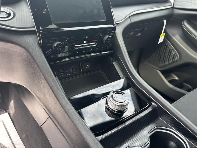 2026 Jeep Grand Cherokee GRAND CHEROKEE L LAREDO X 4X4