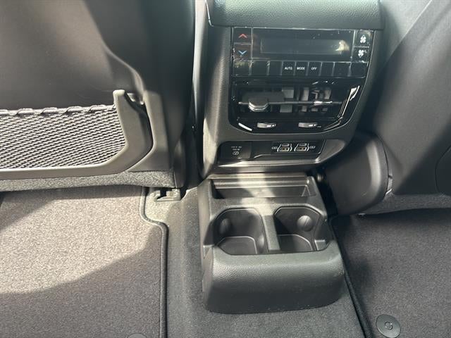 2026 Jeep Grand Cherokee GRAND CHEROKEE L LAREDO X 4X4