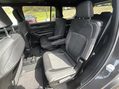 2026 Jeep Grand Cherokee GRAND CHEROKEE L LAREDO X 4X4