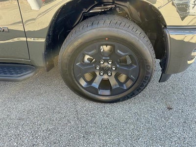 2027 RAM Ram 1500 RAM 1500 EXPRESS CREW CAB 4X4 5'7' BOX