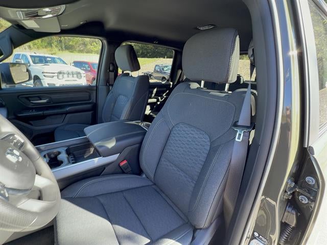 2027 RAM Ram 1500 RAM 1500 EXPRESS CREW CAB 4X4 5'7' BOX