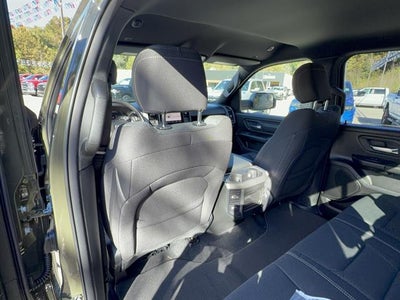 2027 RAM Ram 1500 RAM 1500 EXPRESS CREW CAB 4X4 5'7' BOX