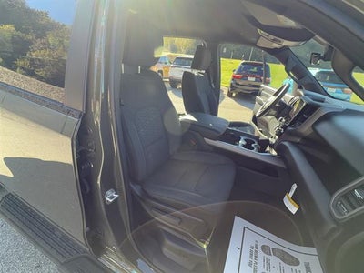 2027 RAM Ram 1500 RAM 1500 EXPRESS CREW CAB 4X4 5'7' BOX