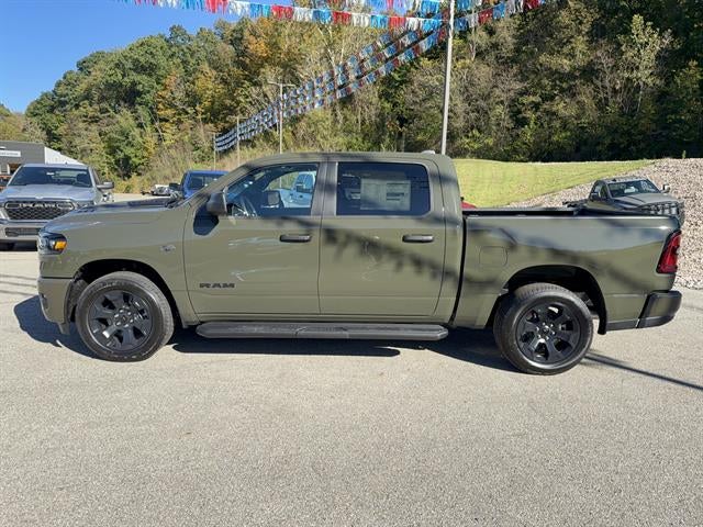 2027 RAM Ram 1500 RAM 1500 EXPRESS CREW CAB 4X4 5'7' BOX
