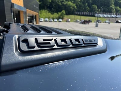 2025 RAM Ram 1500 RAM 1500 LARAMIE CREW CAB 4X4 5'7' BOX