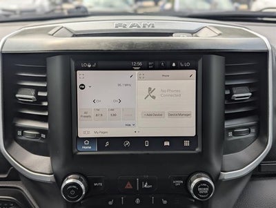 2022 RAM 1500 Big Horn Crew Cab 4x4 6'4' Box