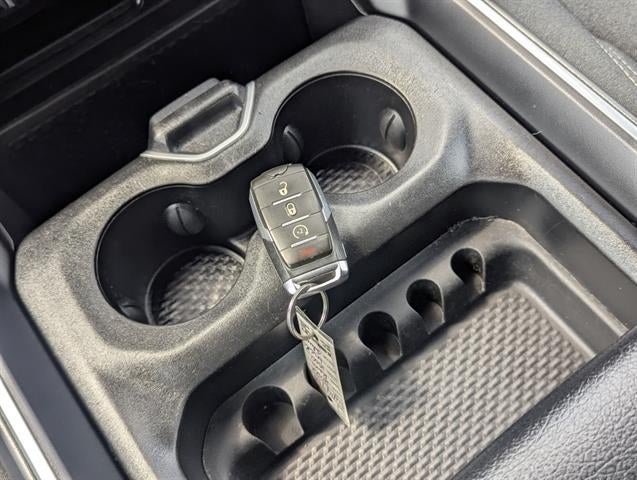 2022 RAM 1500 Big Horn Crew Cab 4x4 6'4' Box