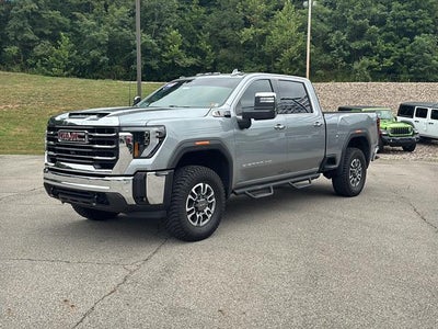2025 GMC Sierra 2500HD 4WD Crew Cab Standard Bed SLT