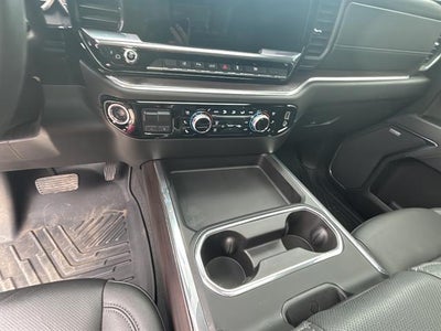 2025 GMC Sierra 2500HD 4WD Crew Cab Standard Bed SLT