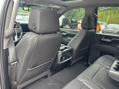 2025 GMC Sierra 2500HD 4WD Crew Cab Standard Bed SLT