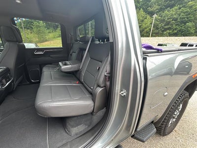 2025 GMC Sierra 2500HD 4WD Crew Cab Standard Bed SLT