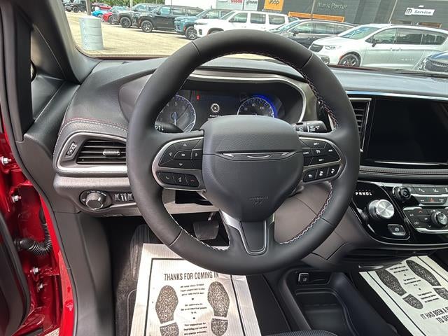 2027 Chrysler Pacifica PACIFICA SELECT AWD