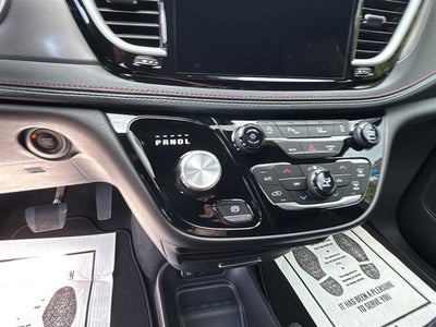 2027 Chrysler Pacifica PACIFICA SELECT AWD