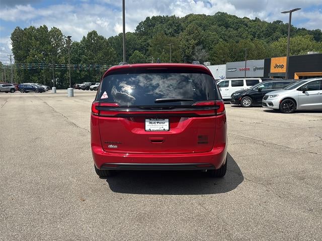 2027 Chrysler Pacifica PACIFICA SELECT AWD