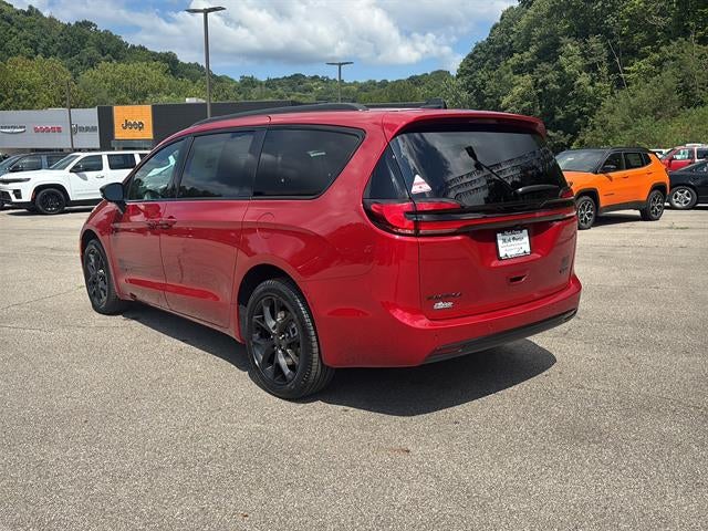 2027 Chrysler Pacifica PACIFICA SELECT AWD