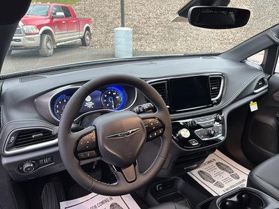 2026 Chrysler Pacifica PACIFICA SELECT AWD