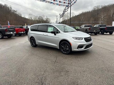 2026 Chrysler Pacifica PACIFICA SELECT AWD