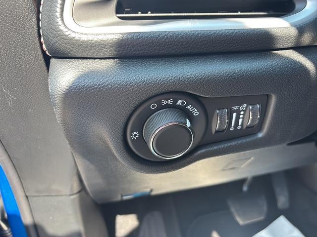 2027 Chrysler Pacifica PACIFICA SELECT AWD