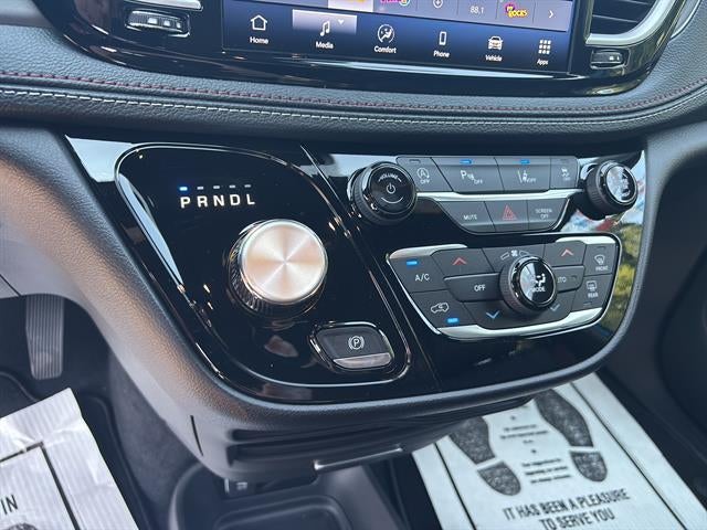 2027 Chrysler Pacifica PACIFICA SELECT AWD