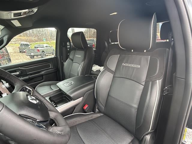 2026 RAM Ram 3500 RAM 3500 LARAMIE CREW CAB 4X4 8' BOX