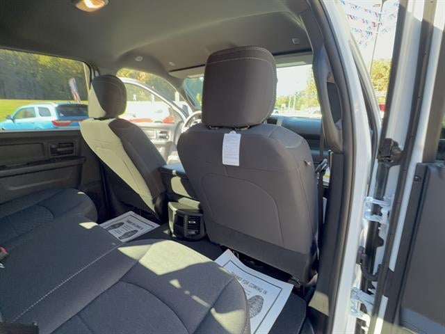 2027 RAM Ram 2500 RAM 2500 BLACK EXPRESS CREW CAB 4X4 6'4' BOX
