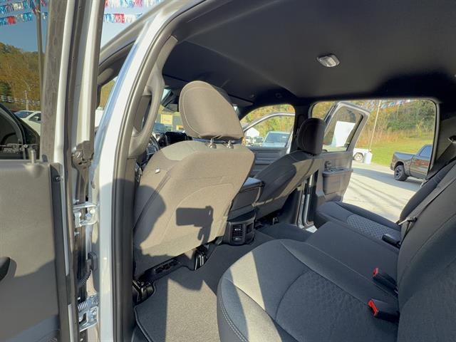 2027 RAM Ram 2500 RAM 2500 BLACK EXPRESS CREW CAB 4X4 6'4' BOX